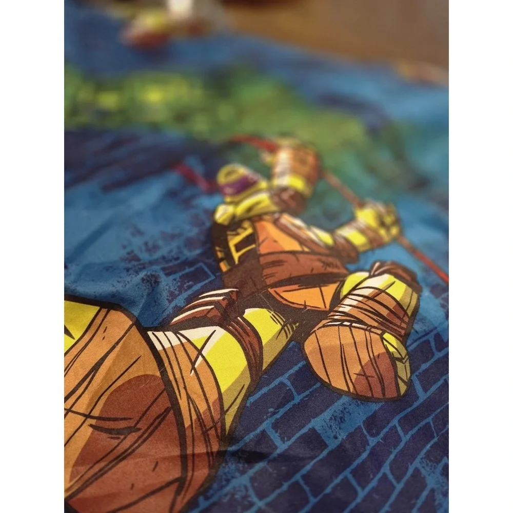 2014 Teenage Mutant Ninja Turtle Twin Sheets Plus 2 Toys